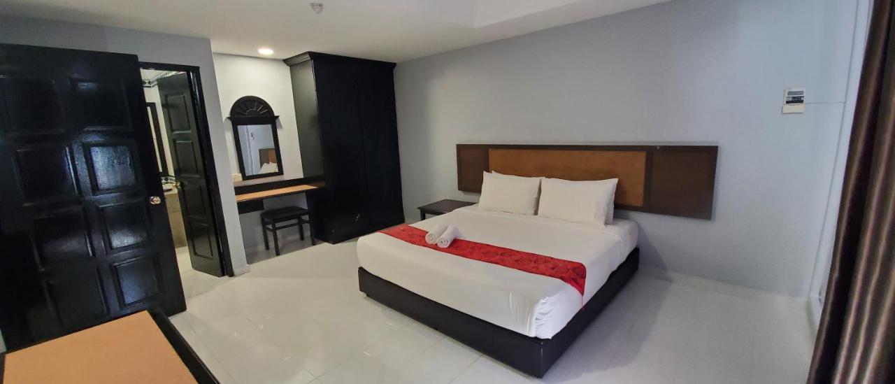Leisure Cove Hotel And Apartments George Town Exterior photo