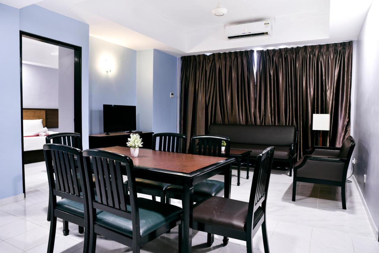 Leisure Cove Hotel And Apartments George Town Exterior photo