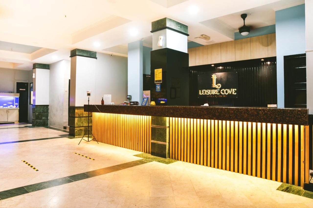 Leisure Cove Hotel And Apartments George Town Exterior photo